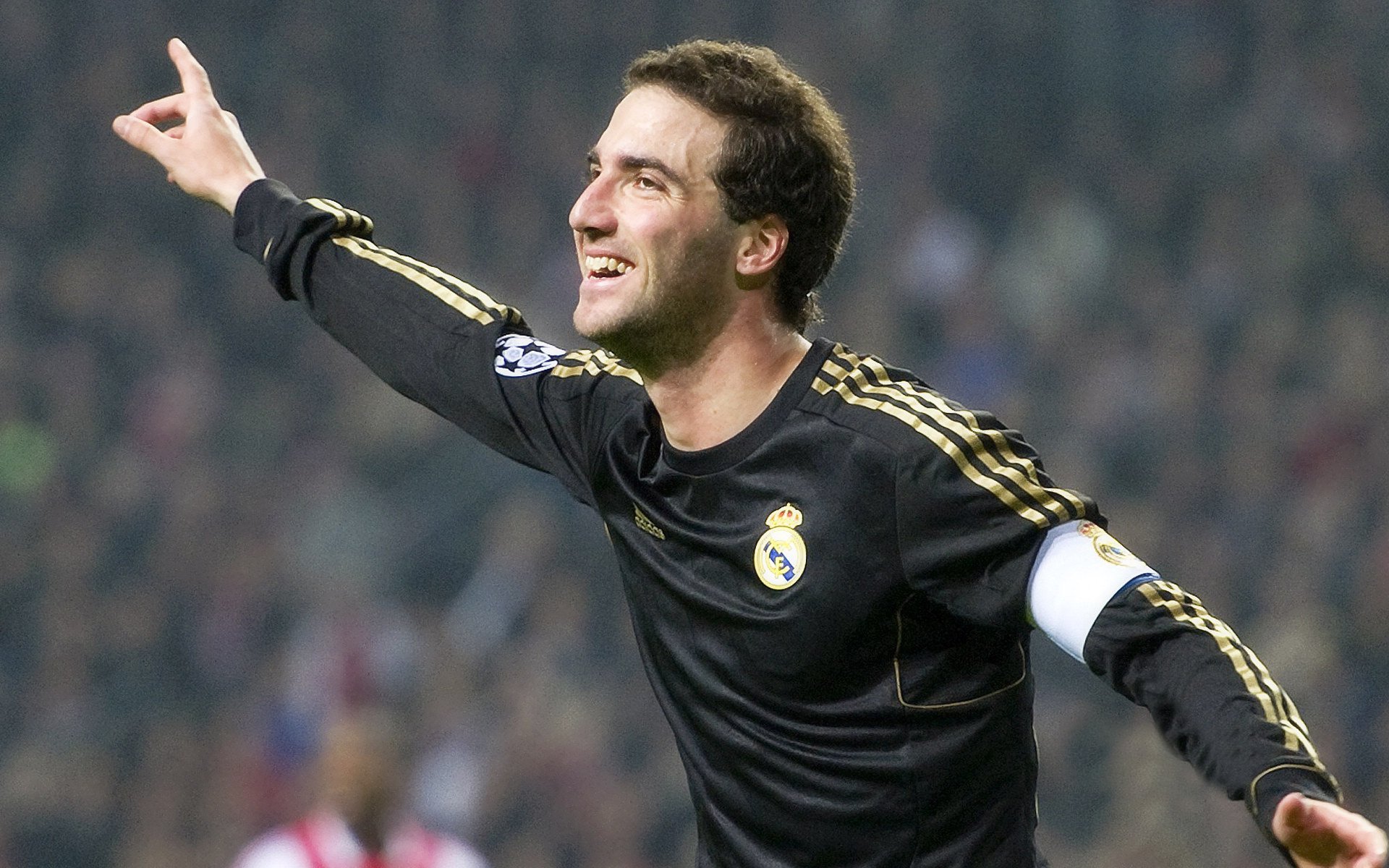 贝内文托战胜蓝鹰,守卫主场稳定积分榜排名,贝内文托主帅是谁