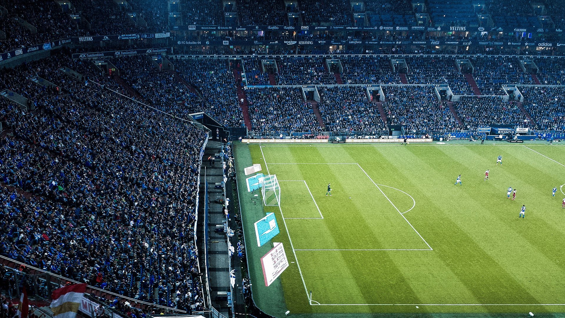 五大联赛裁判争议性判罚是否成为媒体热点话题,赛事裁判都来自哪里